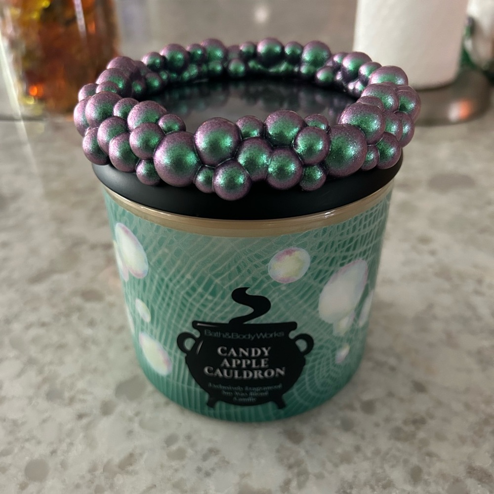 “New” Bath & Body Works Candy Apple Cauldron 3 wick Candle